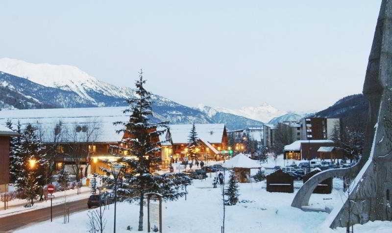 Pierre & Vacances Residence L'Alpaga Serre Chevalier Exterior foto